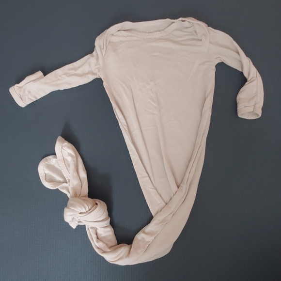 Marlowe & Co - Picture 2 of 3